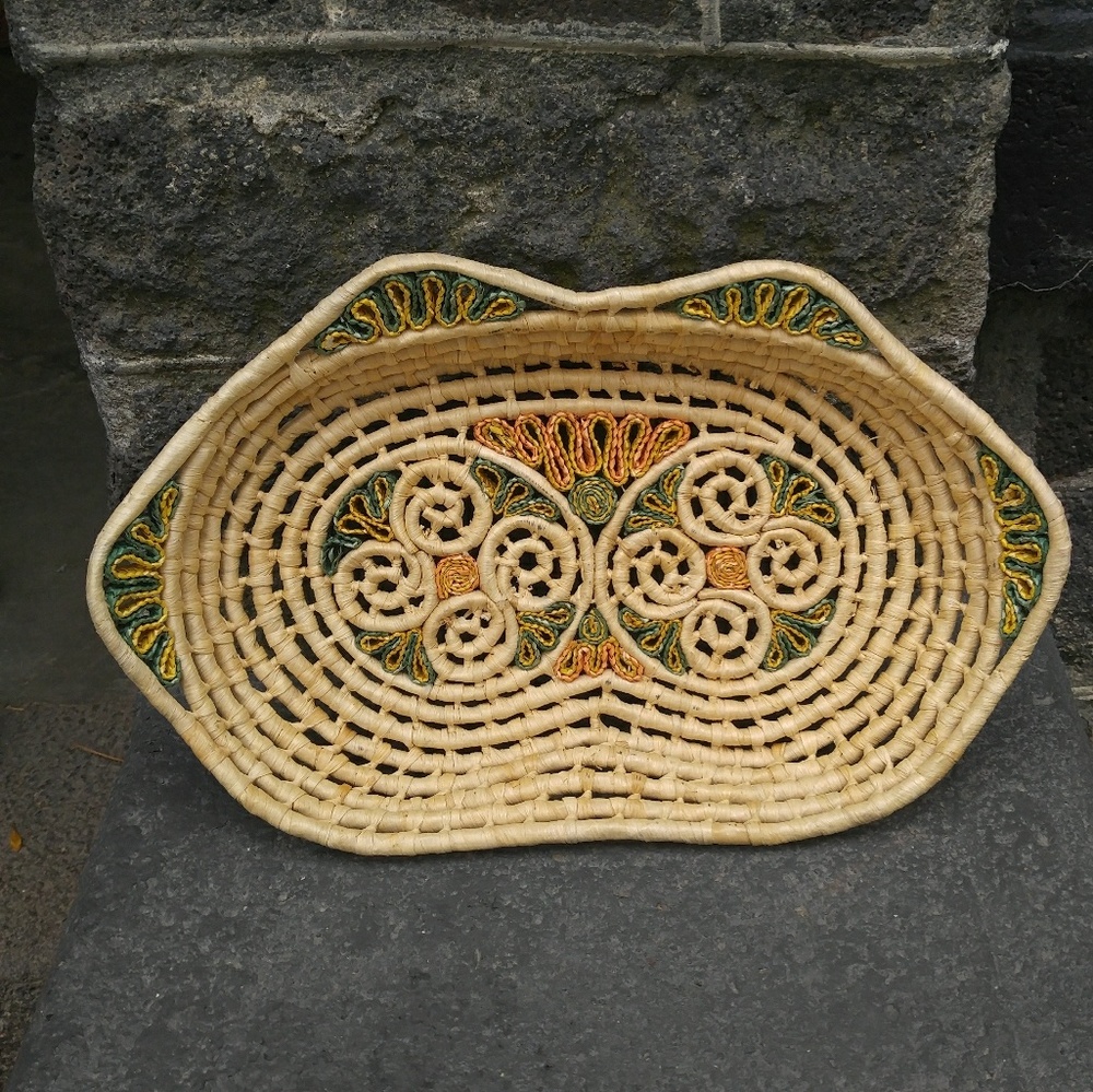 Decorative catch all basket